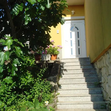 Apartment Ivan J Selce Exterior photo