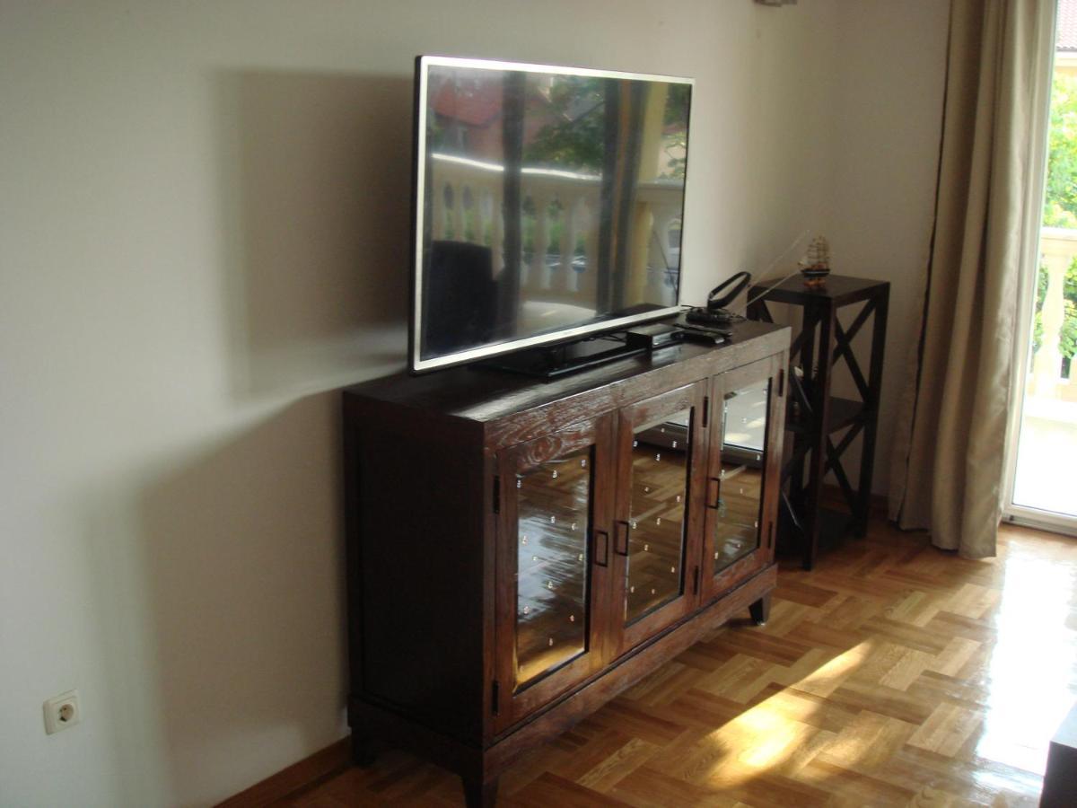 Ivan J Apartment *